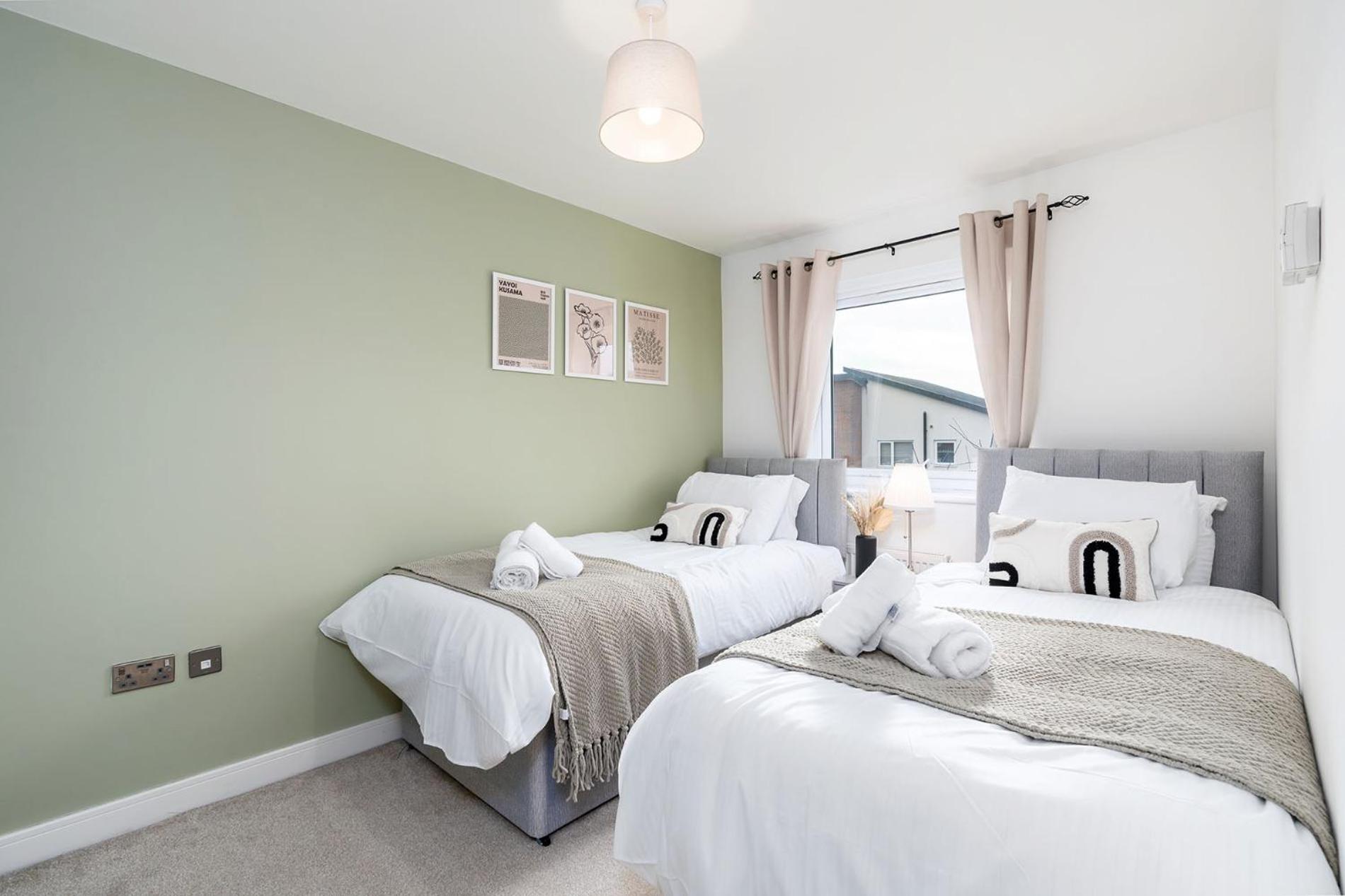 6 Guests - 3 Bedrooms - Free Wi-Fi - Manchester Bagian luar foto