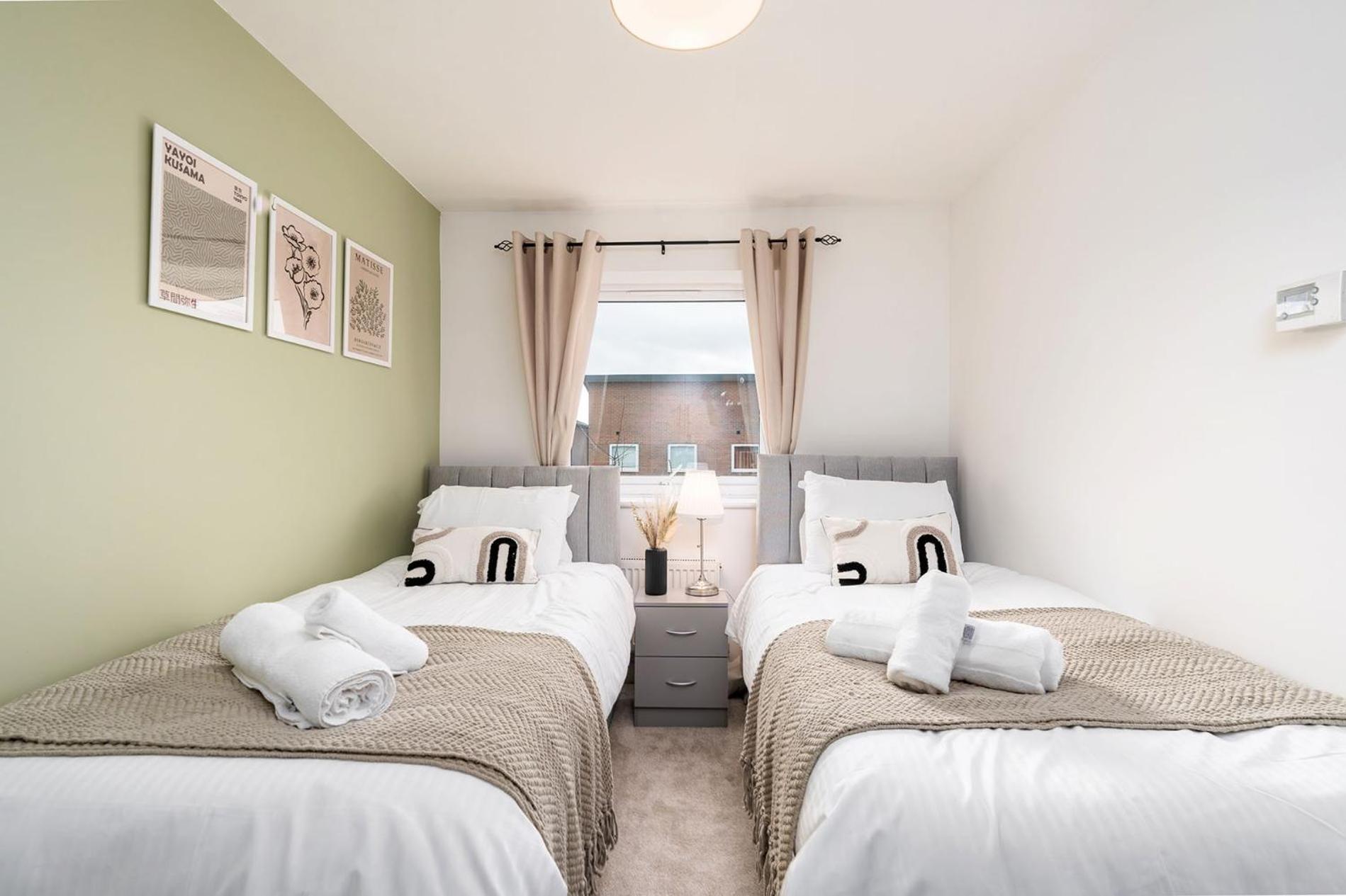 6 Guests - 3 Bedrooms - Free Wi-Fi - Manchester Bagian luar foto